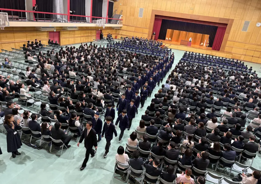 新入生退場（C組）