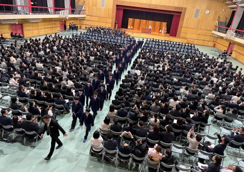 新入生退場（E組）